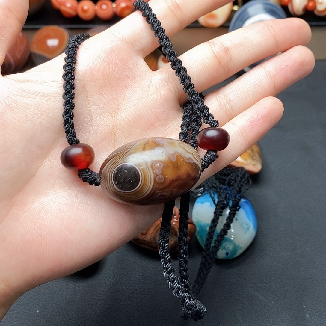 未镶嵌两毛玛瑙/玉髓