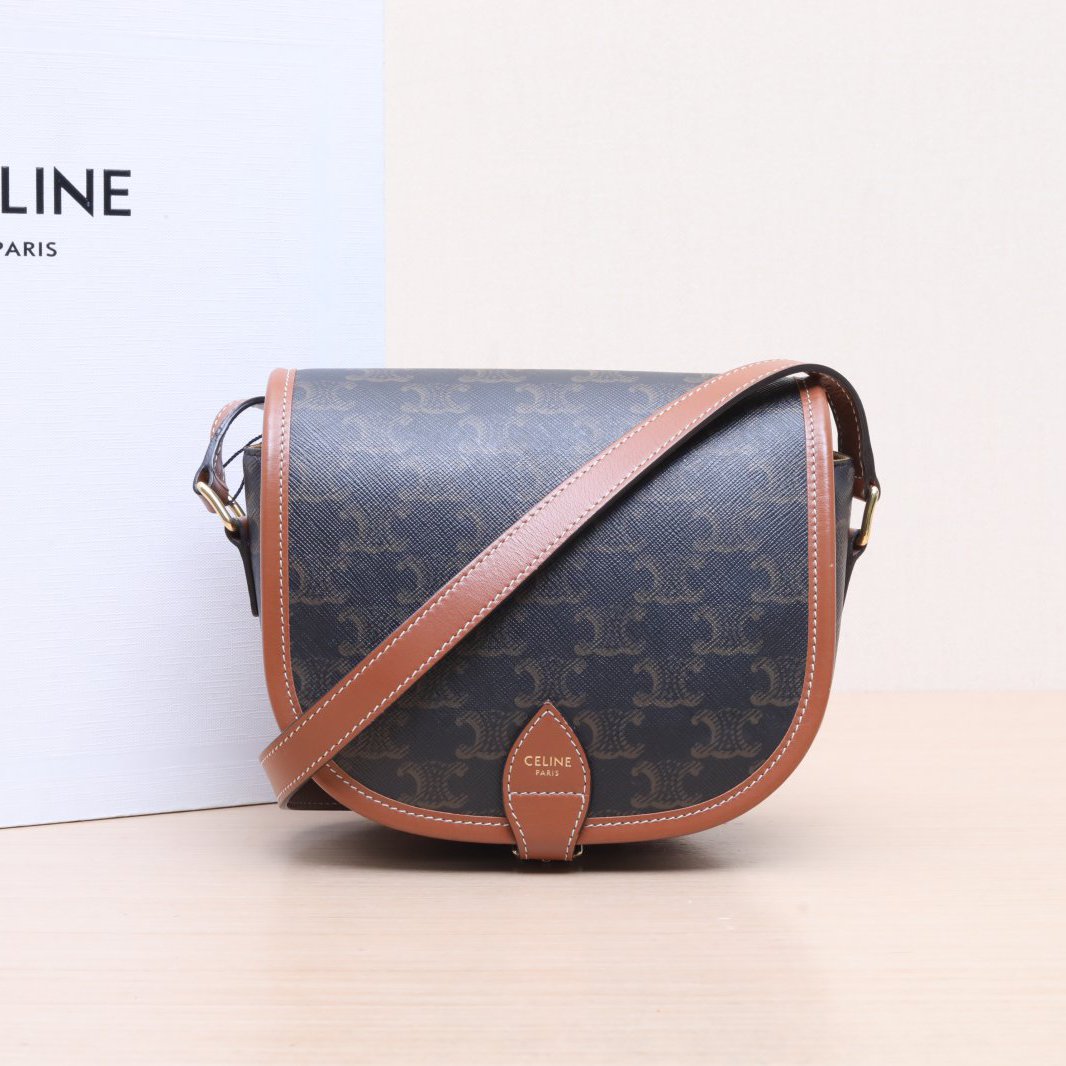 95新 Celine/思琳 小花Jerry P205234997 Folco 马鞍包 中号 