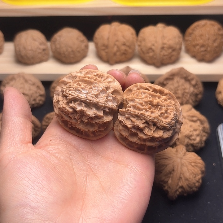 文玩核桃把件41.5苹果园