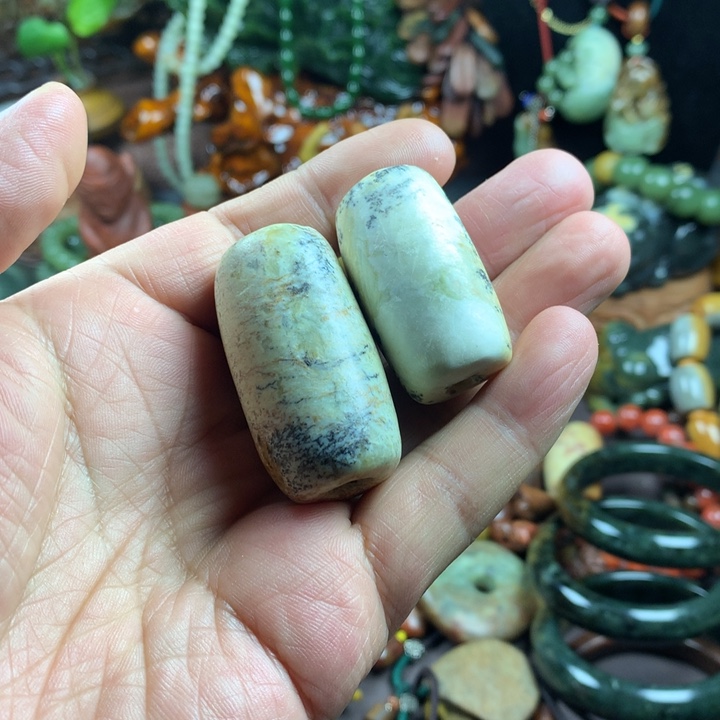 岫岩河磨玉（透闪石质玉）吊坠未镶嵌