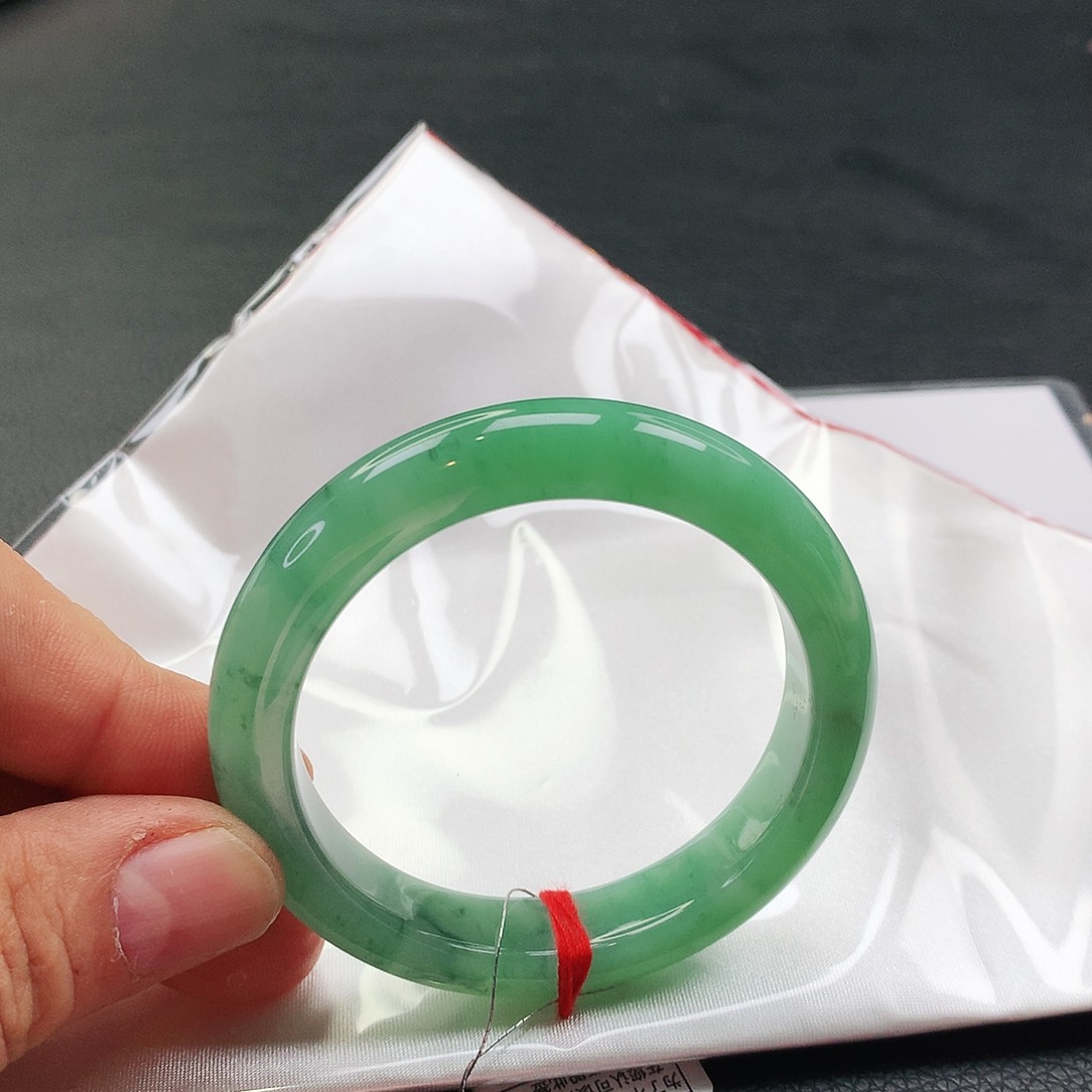 未镶嵌手镯翡翠天然翡翠手镯