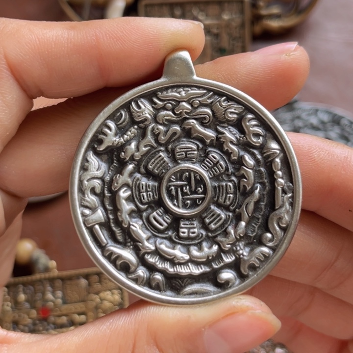 颈饰琉璃潇*哥喜欢的朋友