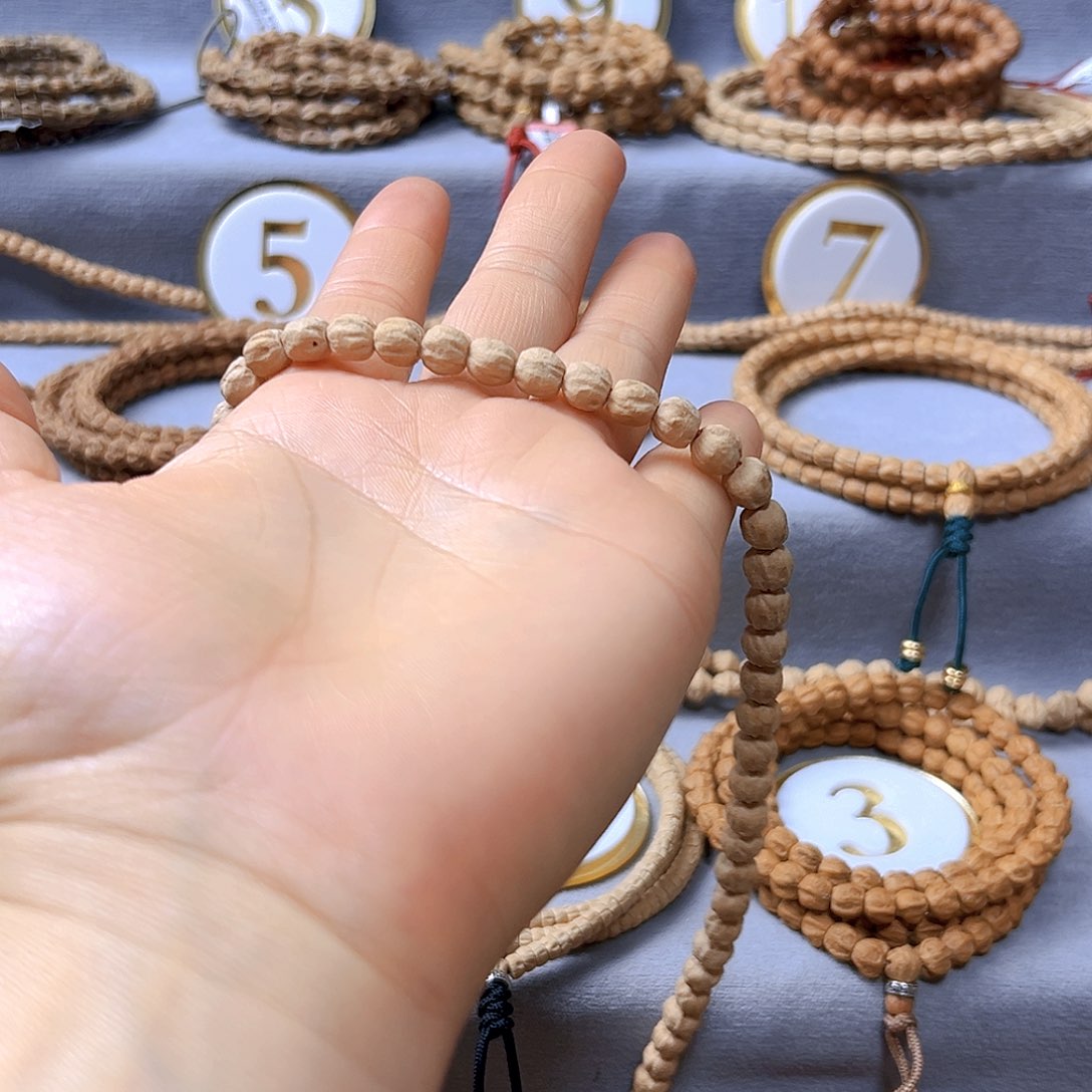 柏香籽/百香籽手串郭*