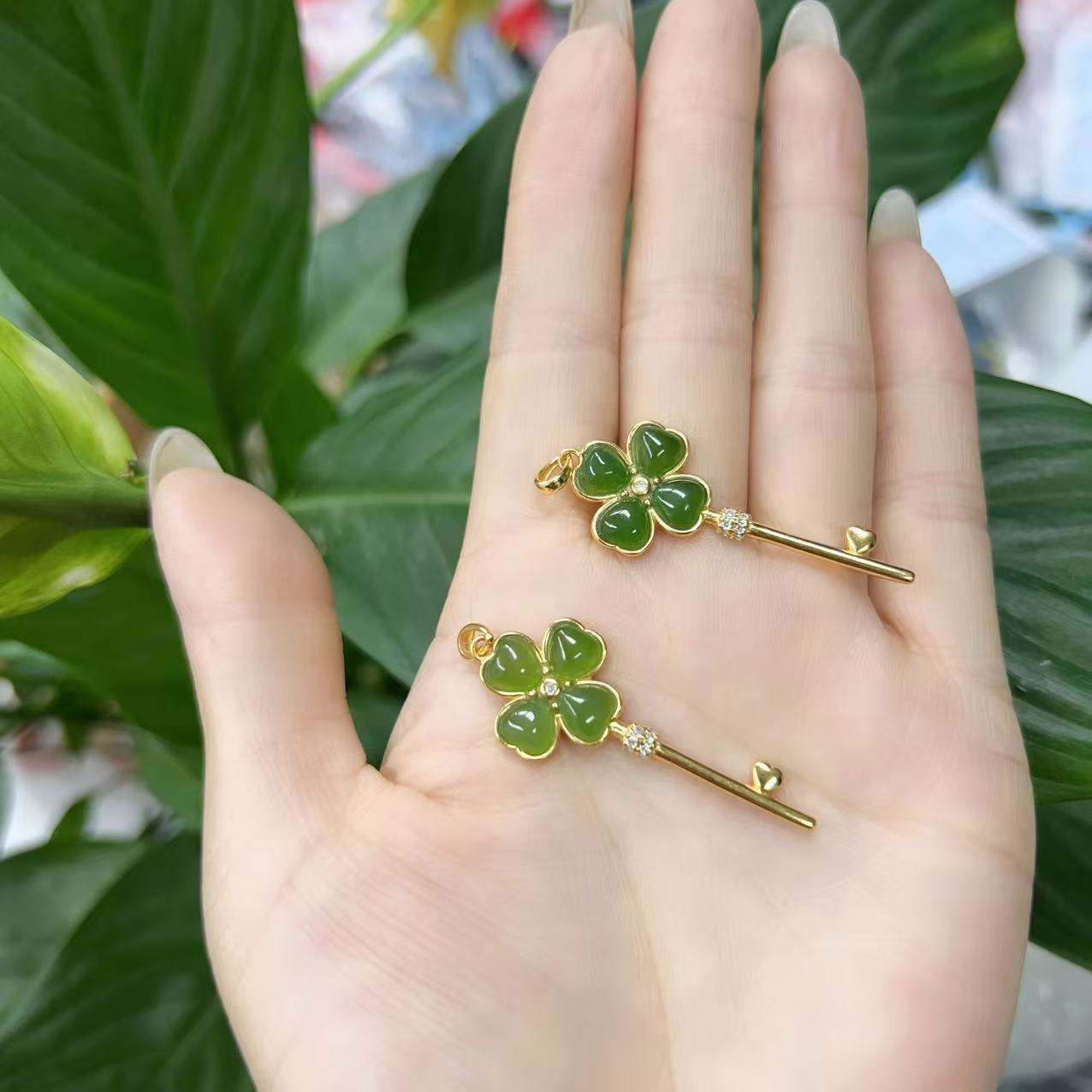 D330天然和田玉碧玉S925银四叶草吊坠 拍一发一多样性发其一