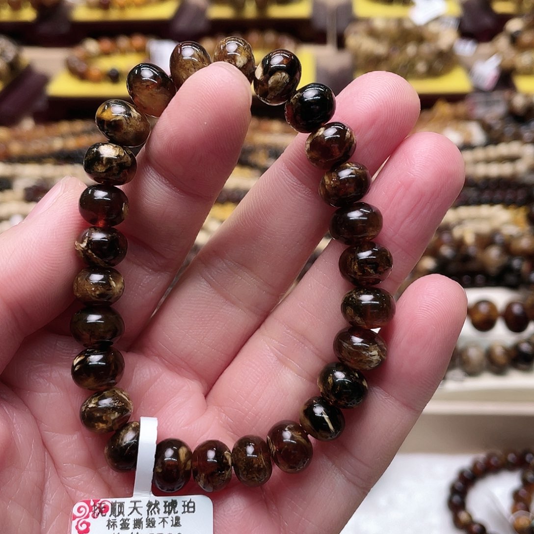 琥珀裸石未镶嵌九70441