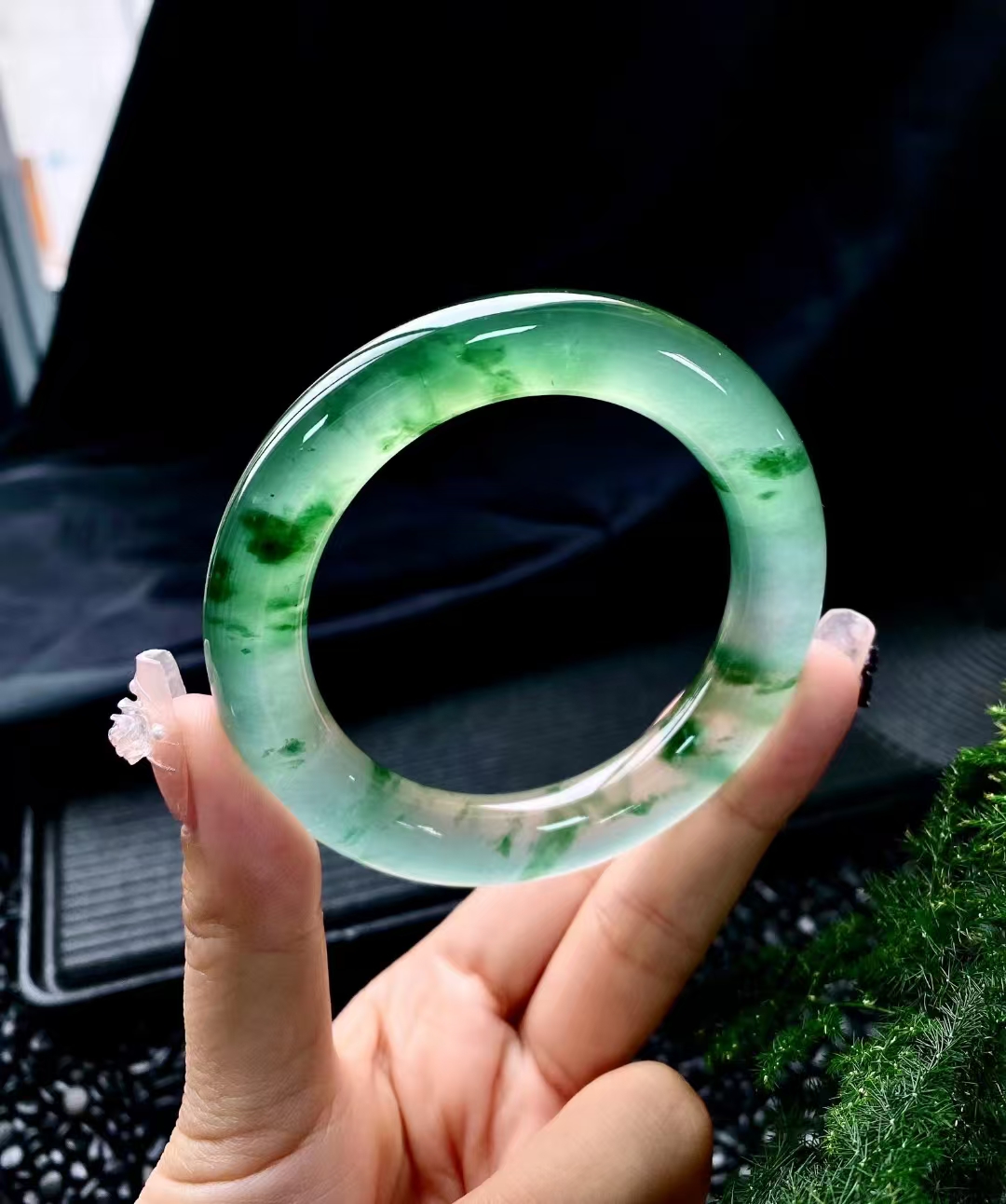 圈口58-59mm绿色民族果测量玉镯子精美