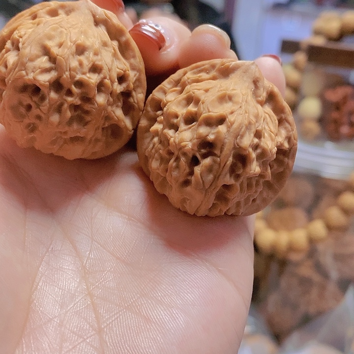 【闪购商品】文玩核桃把件43玉枕元宝