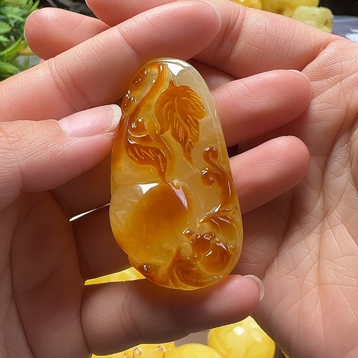 琥珀珠宝奇石未镶嵌