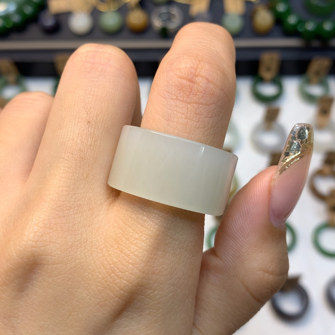 和田玉戒指未镶嵌