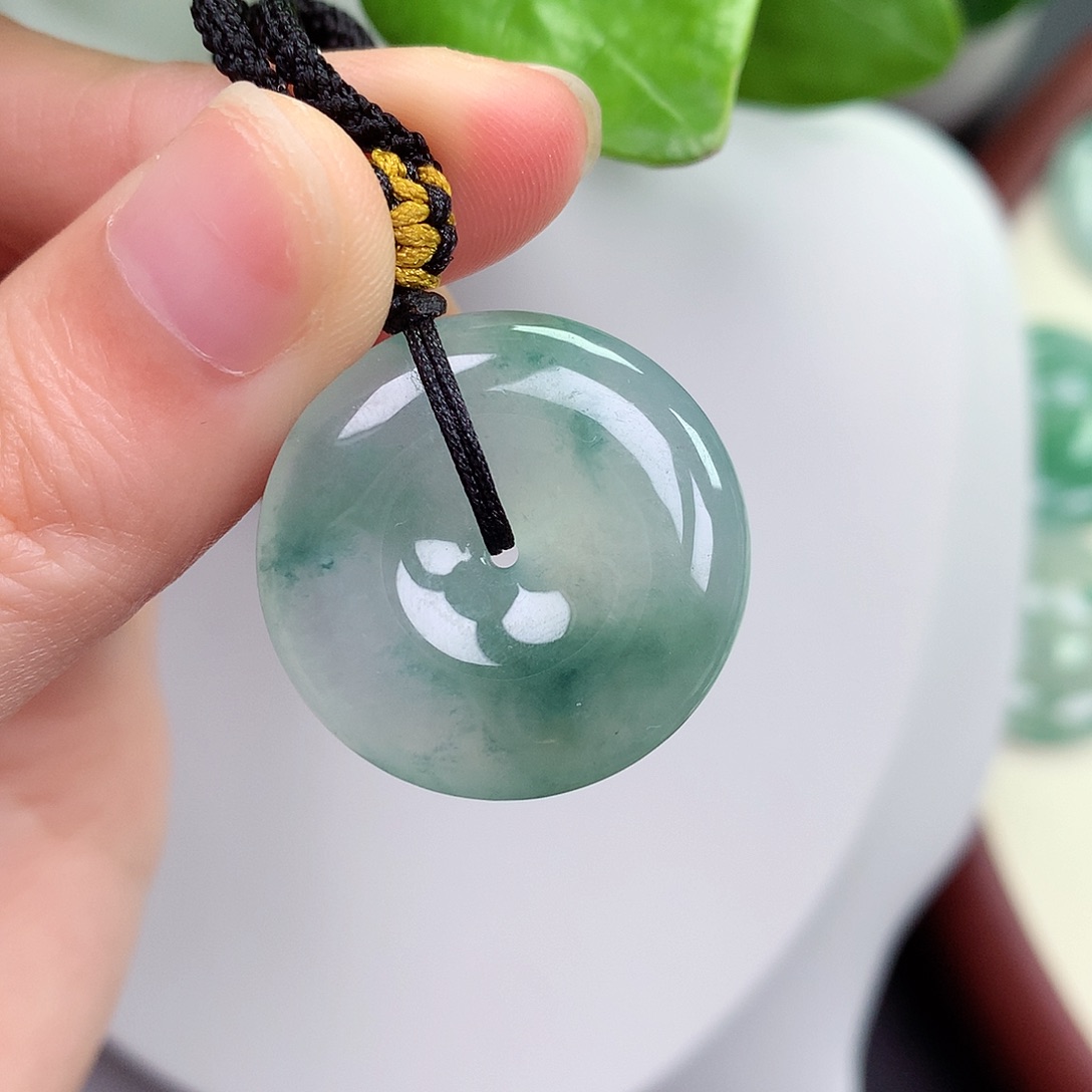 翡翠未镶嵌颈饰平安扣 25.4-6.8mm