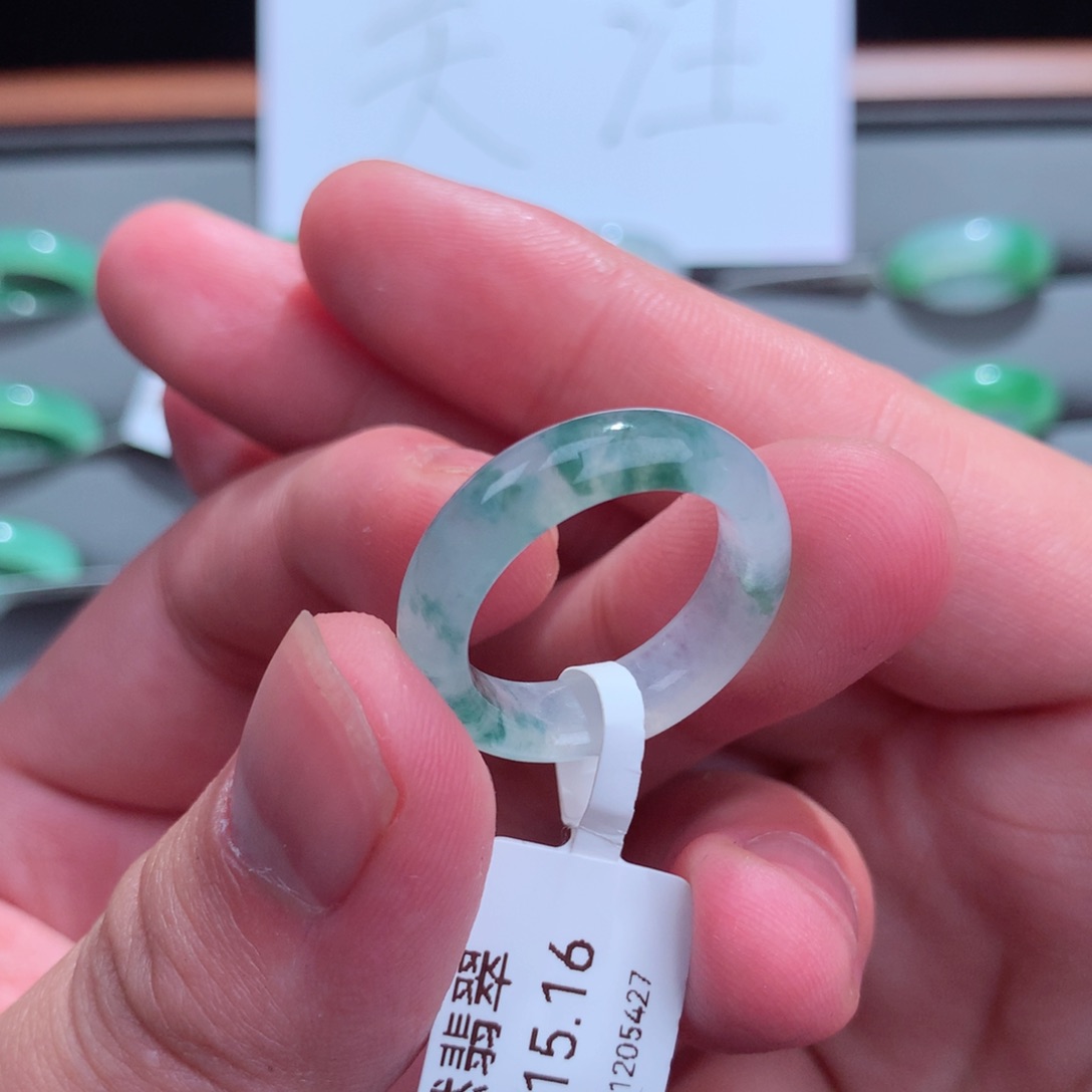 翡翠戒指未镶嵌天然