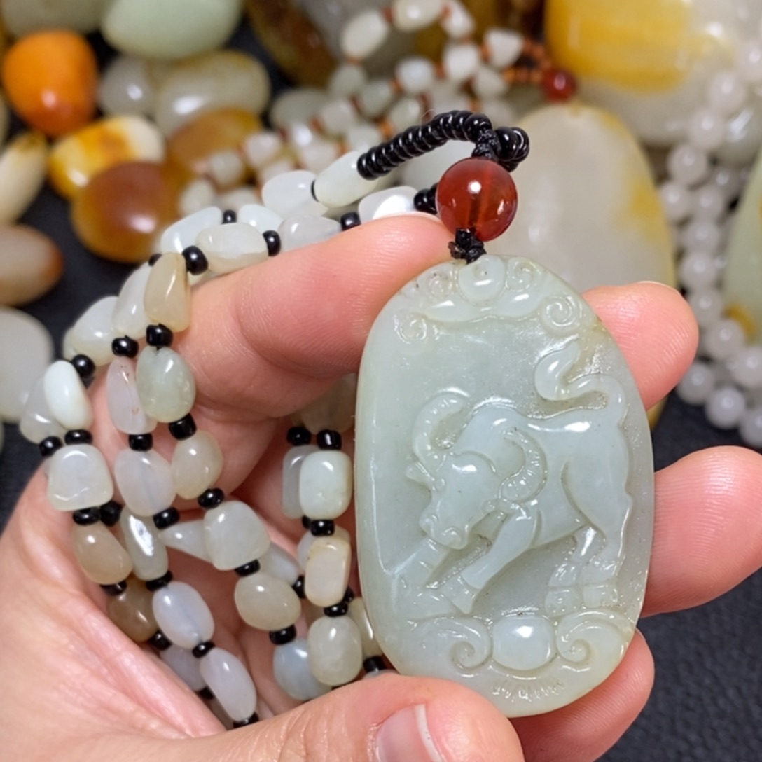 和田玉未镶嵌颈饰