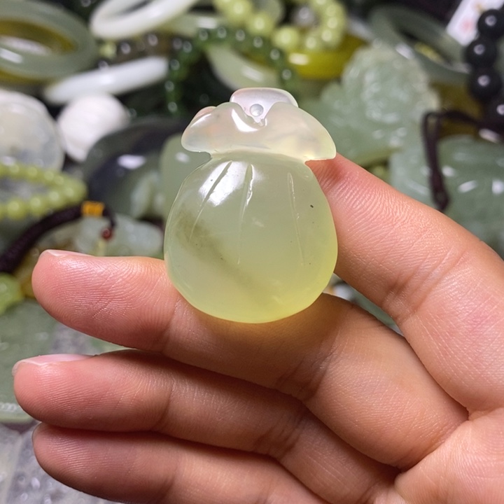 岫玉天然岫玉挂件未镶嵌