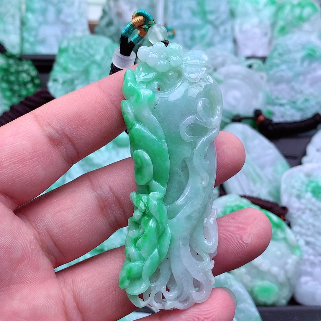 翡翠吊坠(不含链)未镶嵌