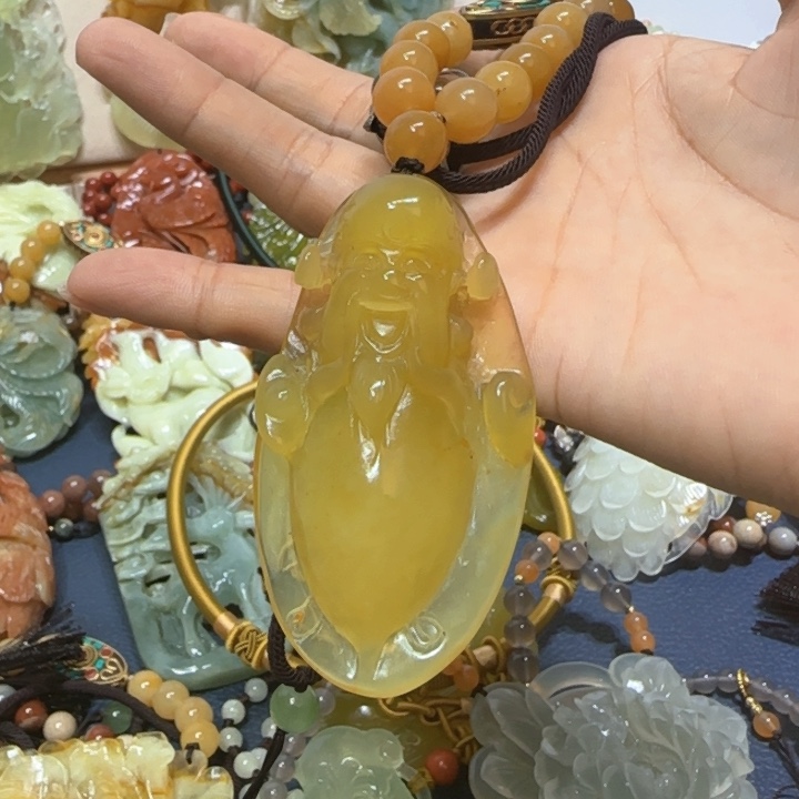蛇纹石玉吊坠未镶嵌