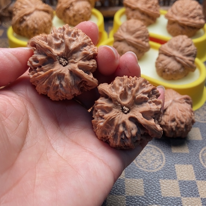 文玩核桃把件飒**分42苹果园