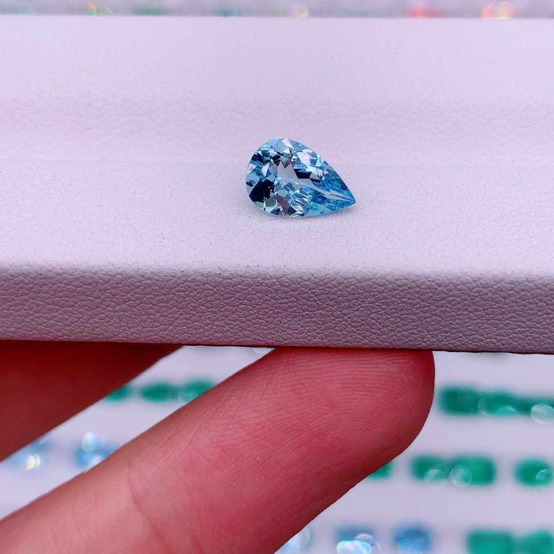 海蓝宝石裸石未镶嵌