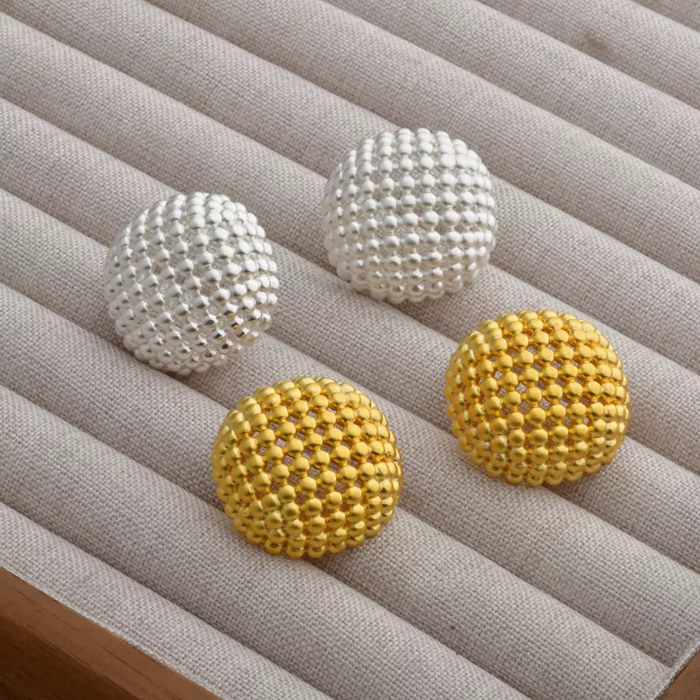 铜合金耳饰 新款几何镂空圆球耳钉轻奢高级复古