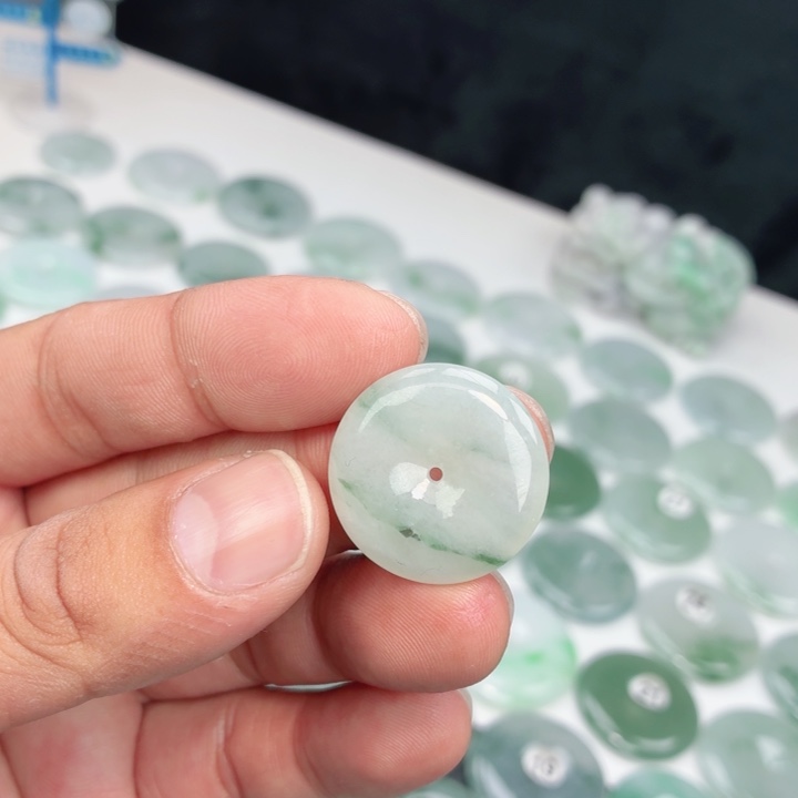 翡翠未镶嵌颈饰缅甸天然A货翡翠24.6-5.8