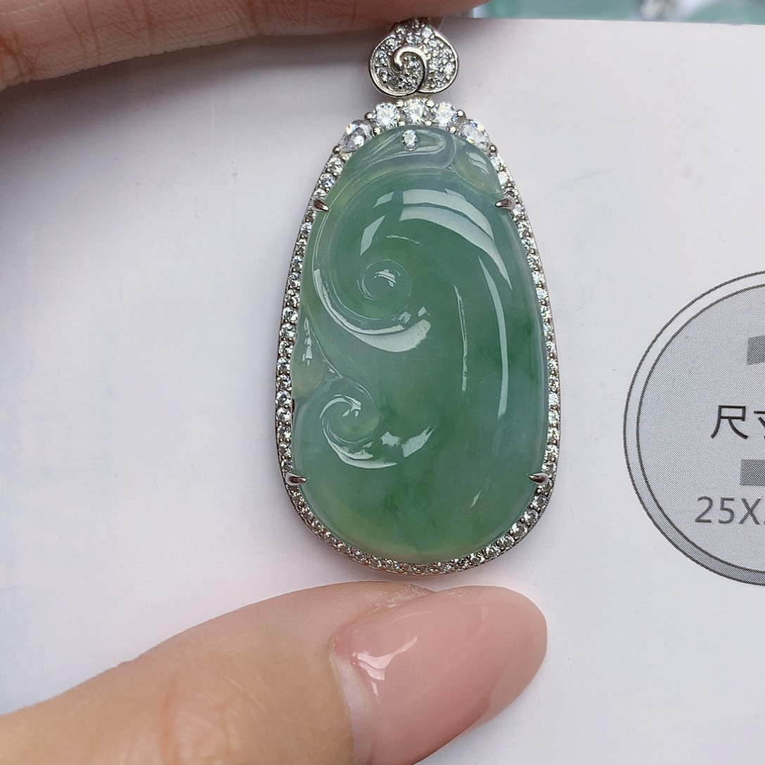 翡翠银S925镶嵌颈饰天然翡翠a货 百元以上9米证书费自理