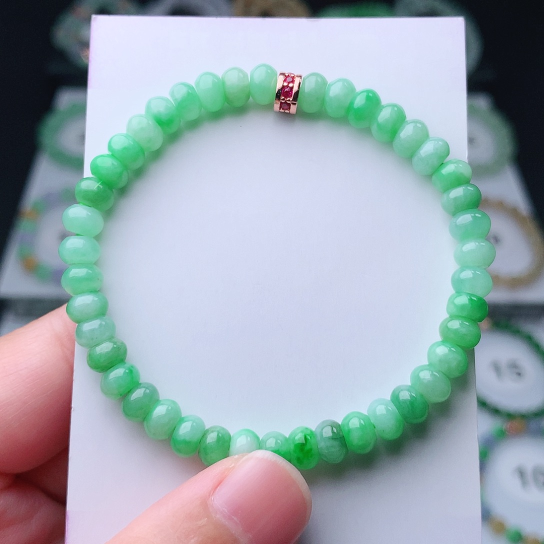 翡翠手串未镶嵌翡翠