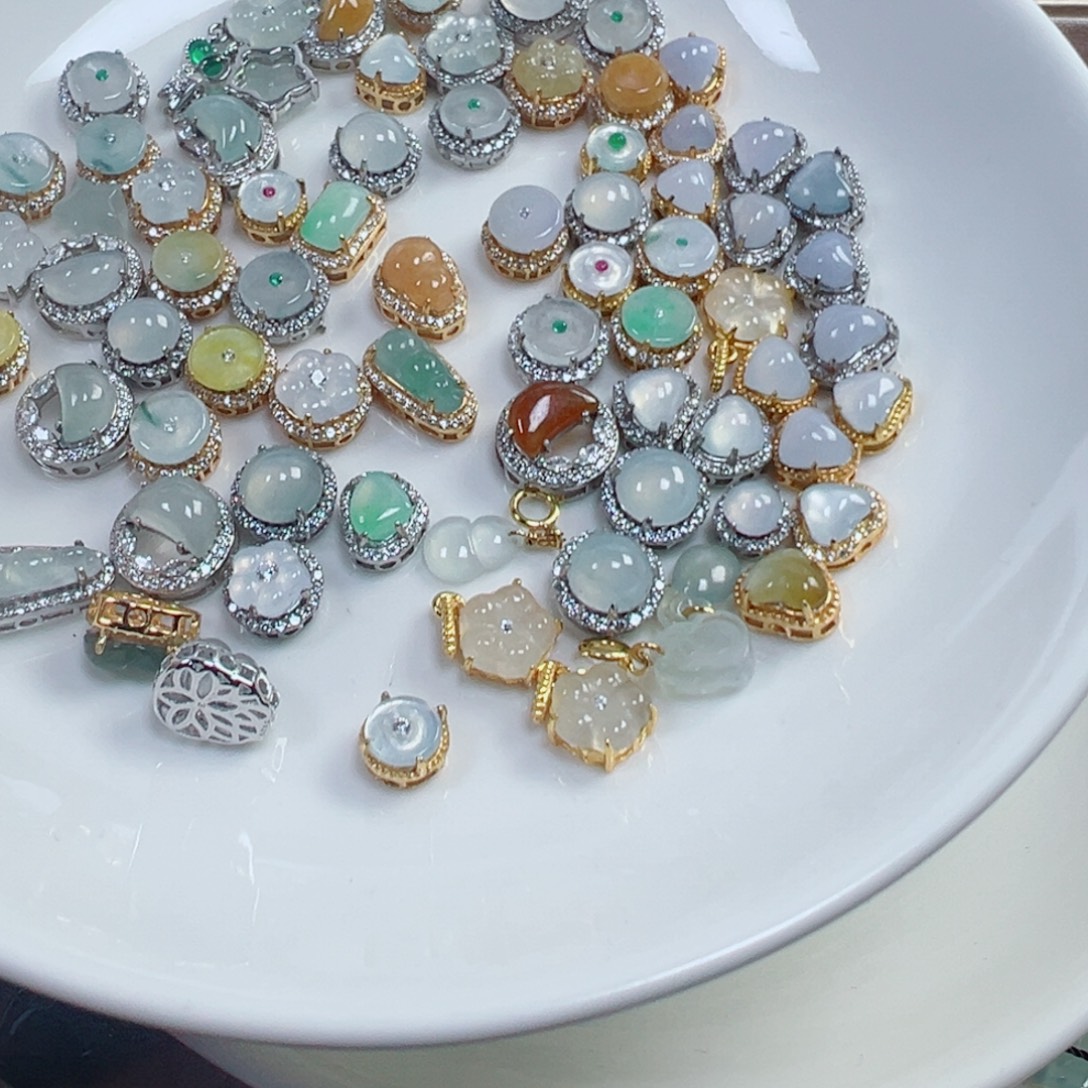 翡翠散珠什么都有