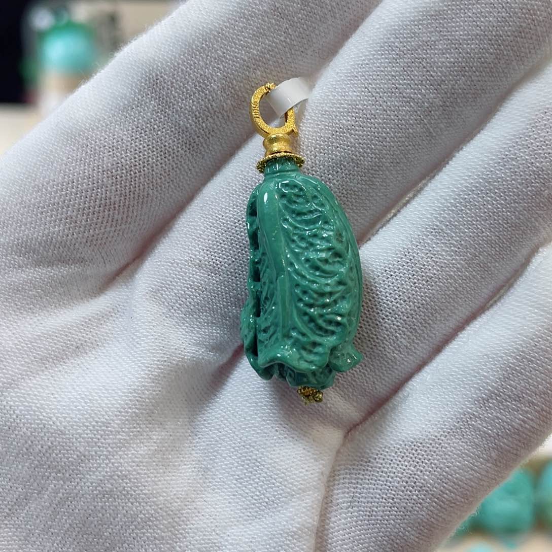 绿松石珠宝奇石18K金镶嵌