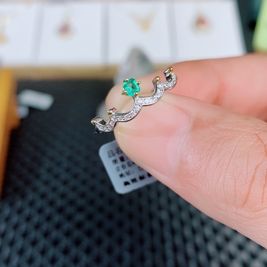 戒指银S925镶嵌祖母绿