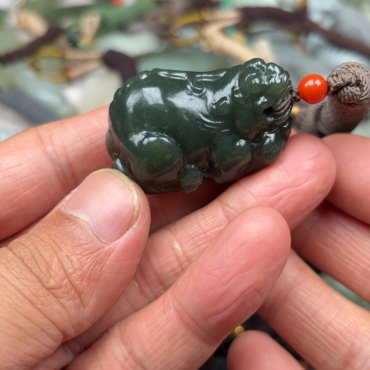 和田玉吊坠未镶嵌