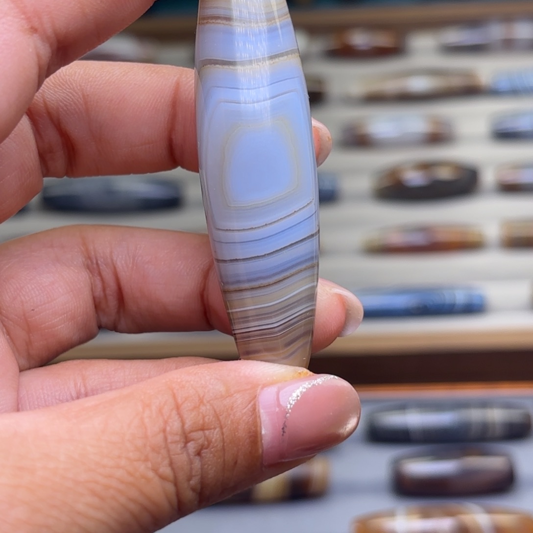 反***明玛瑙/玉髓未镶嵌颈饰