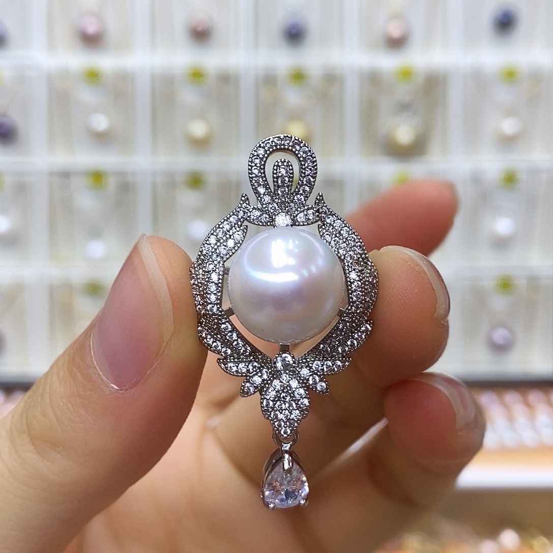 未镶嵌淡水珍珠吊坠(赠链)