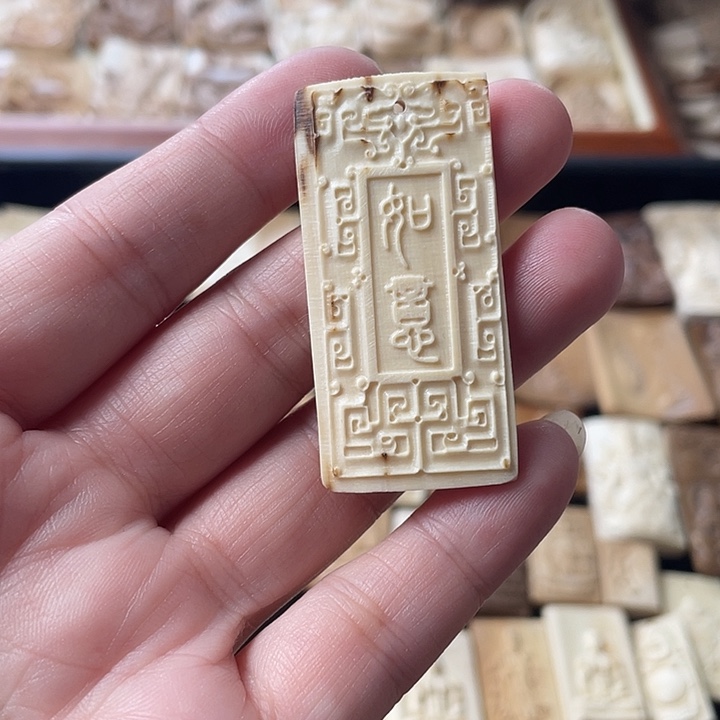 泥塑不打孔联系客服