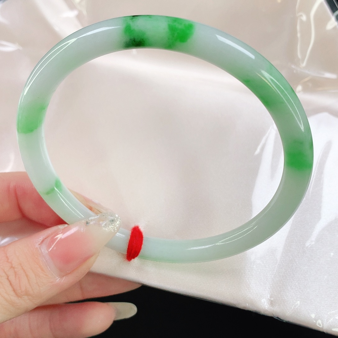 翡翠手镯未镶嵌5121翡翠