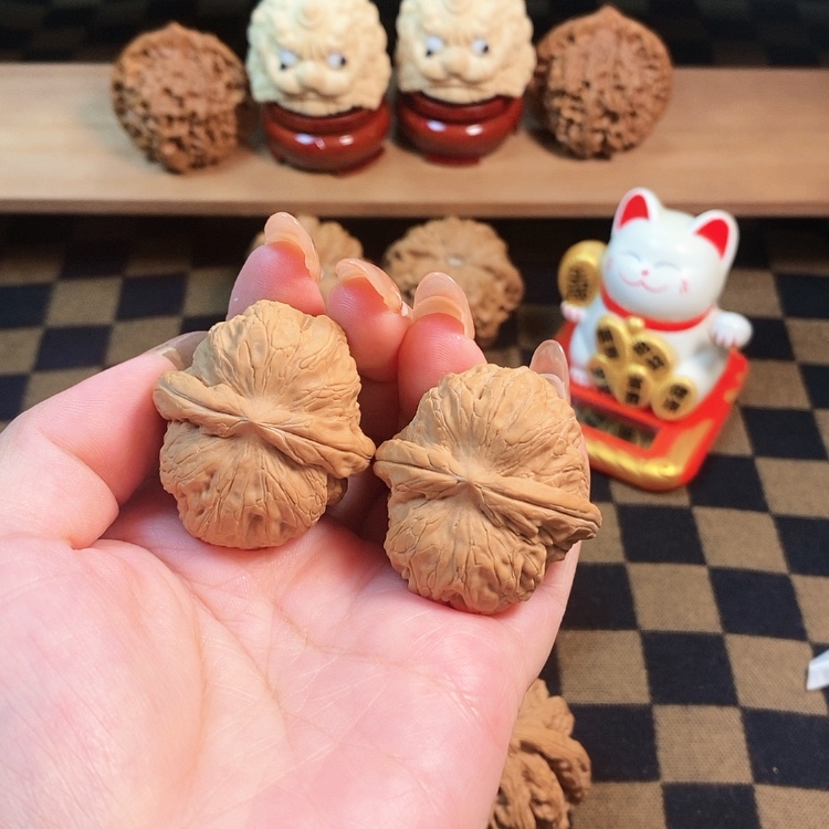 【闪购商品】桃核把件38全品元宝。       