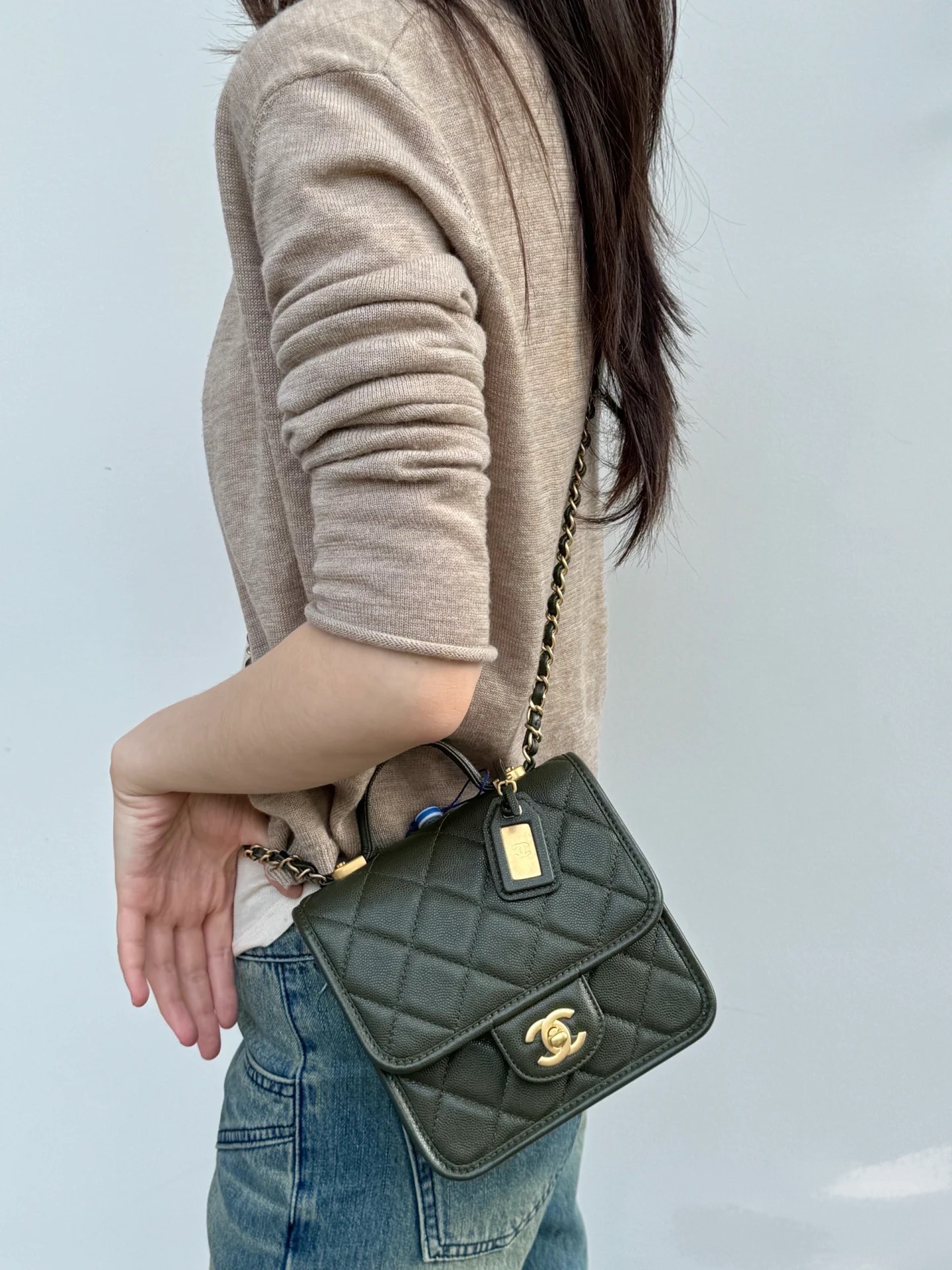 99新 Chanel/香奈儿 香奈儿22k口盖包小号黑金荔枝牛/公价无/甄选