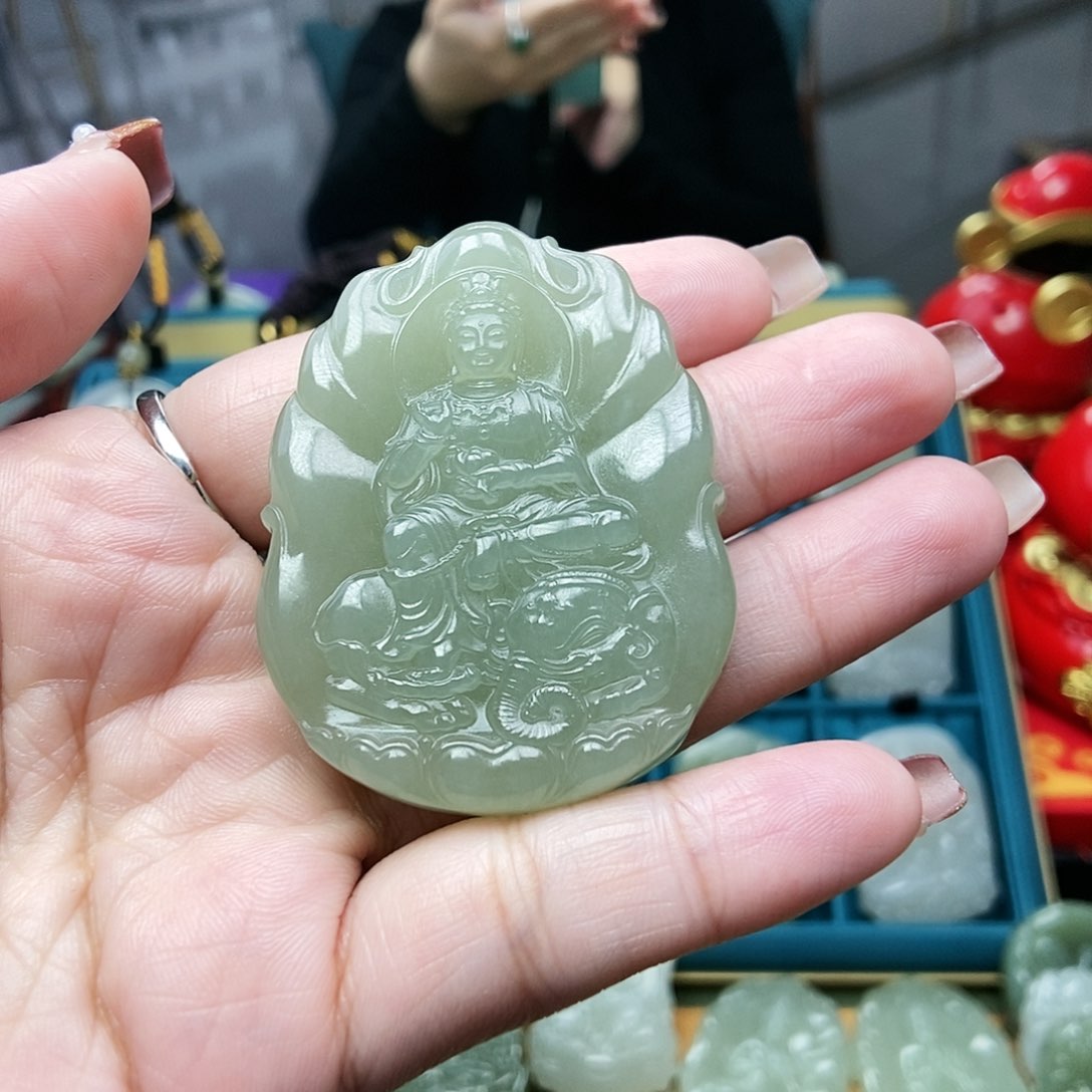 和田玉颈饰未镶嵌晴*