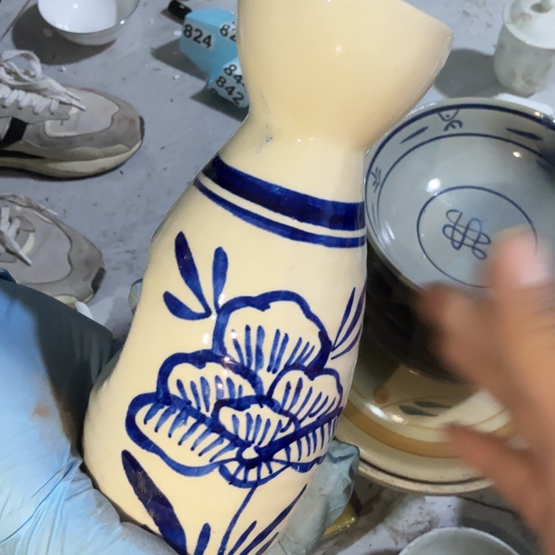 茶盏在这个社会也会遇到