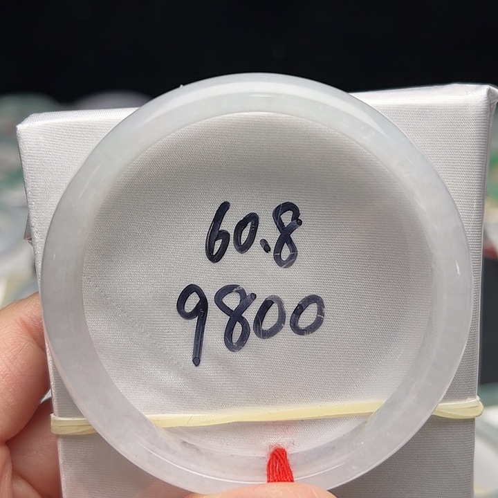 翡翠未镶嵌手镯A货