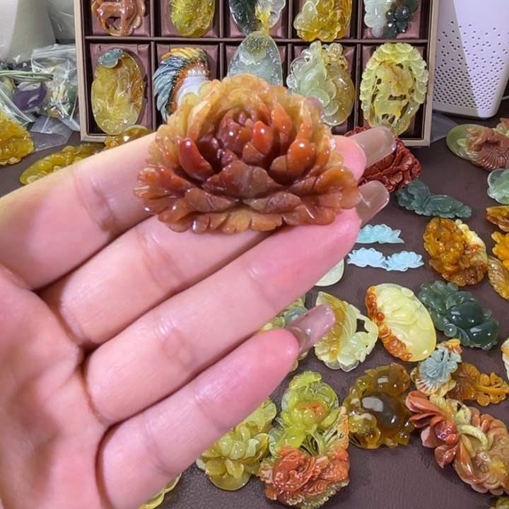 未镶嵌蛇纹石玉颈饰