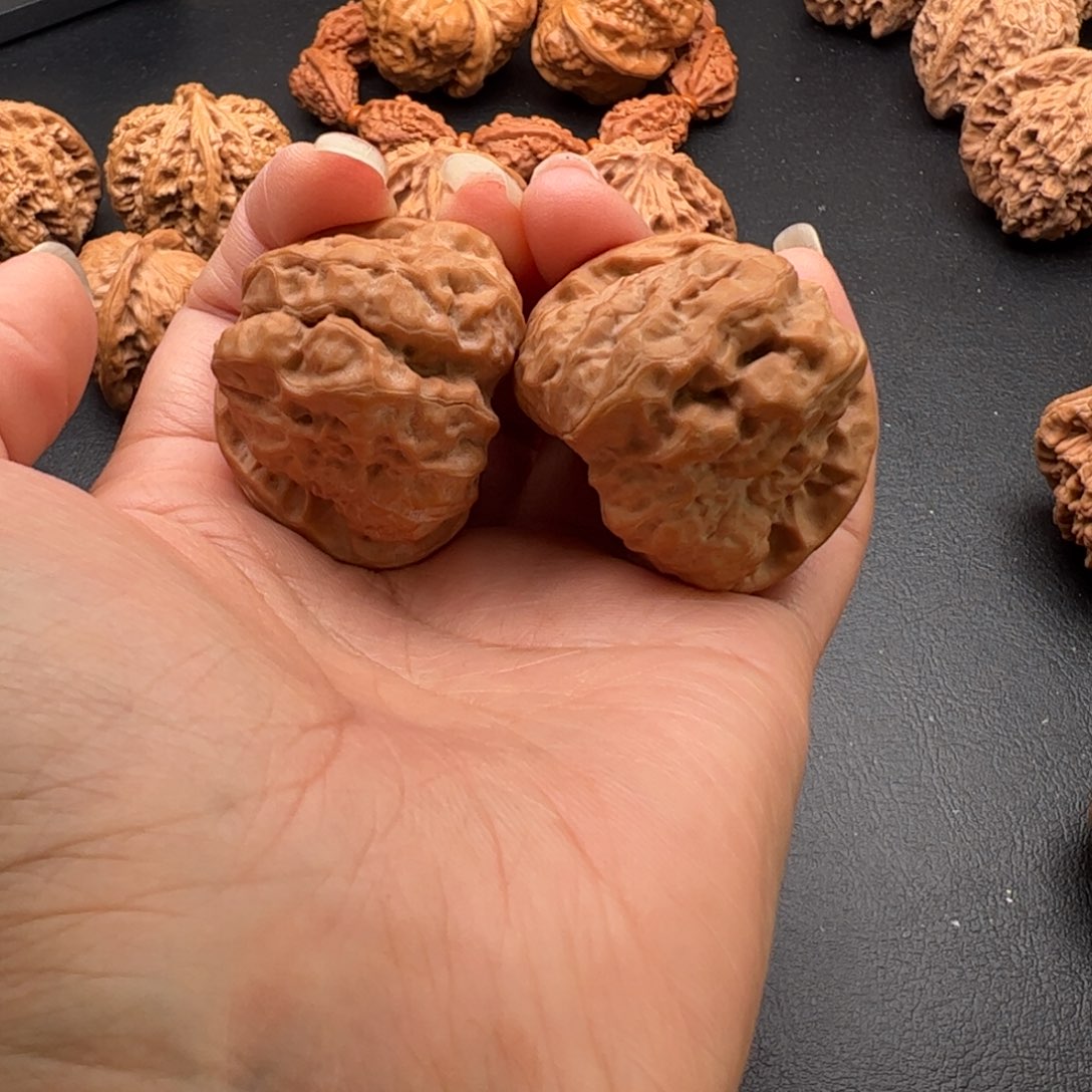 文玩核桃把件蛤蟆头