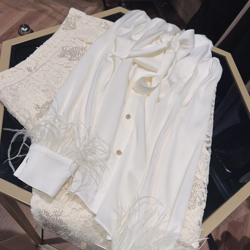 时髦百搭飘带长袖白色衬衫女袖口毛毛设计衬衣 衣长63 款号S57419