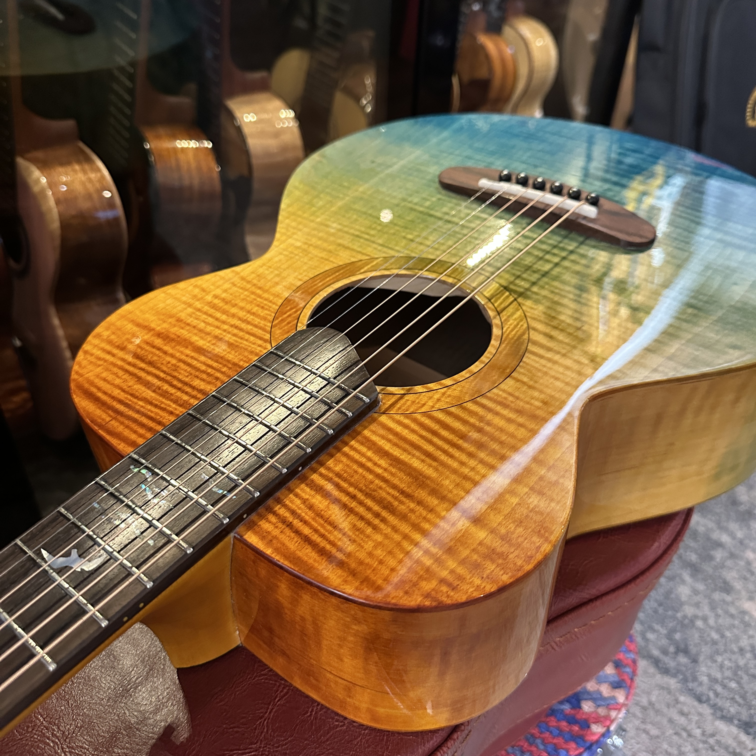 （售完欣赏）可定制艳阳34寸手工日落大道虎纹枫木全单民谣小吉他