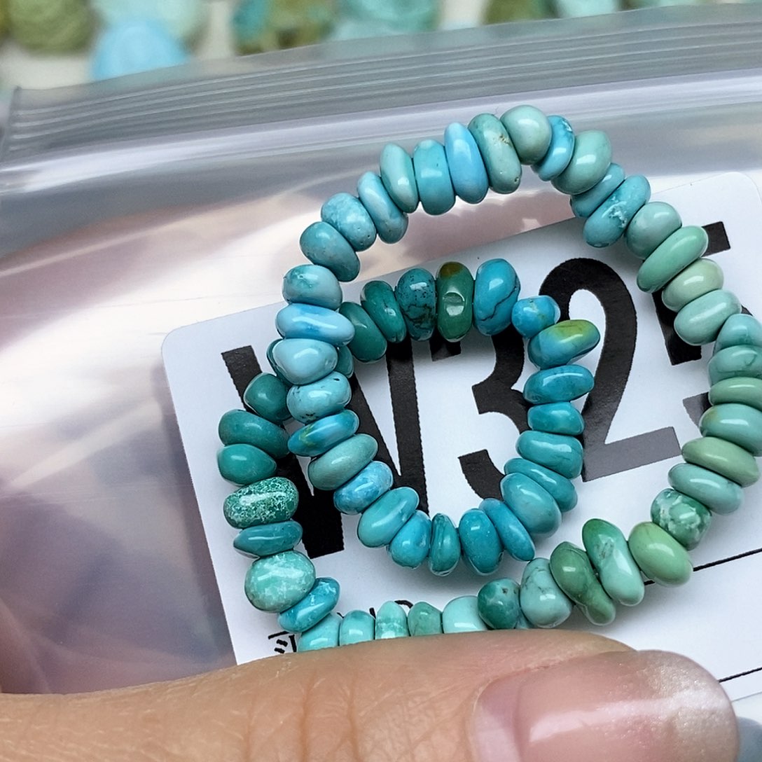 绿松石配饰未镶嵌r****w