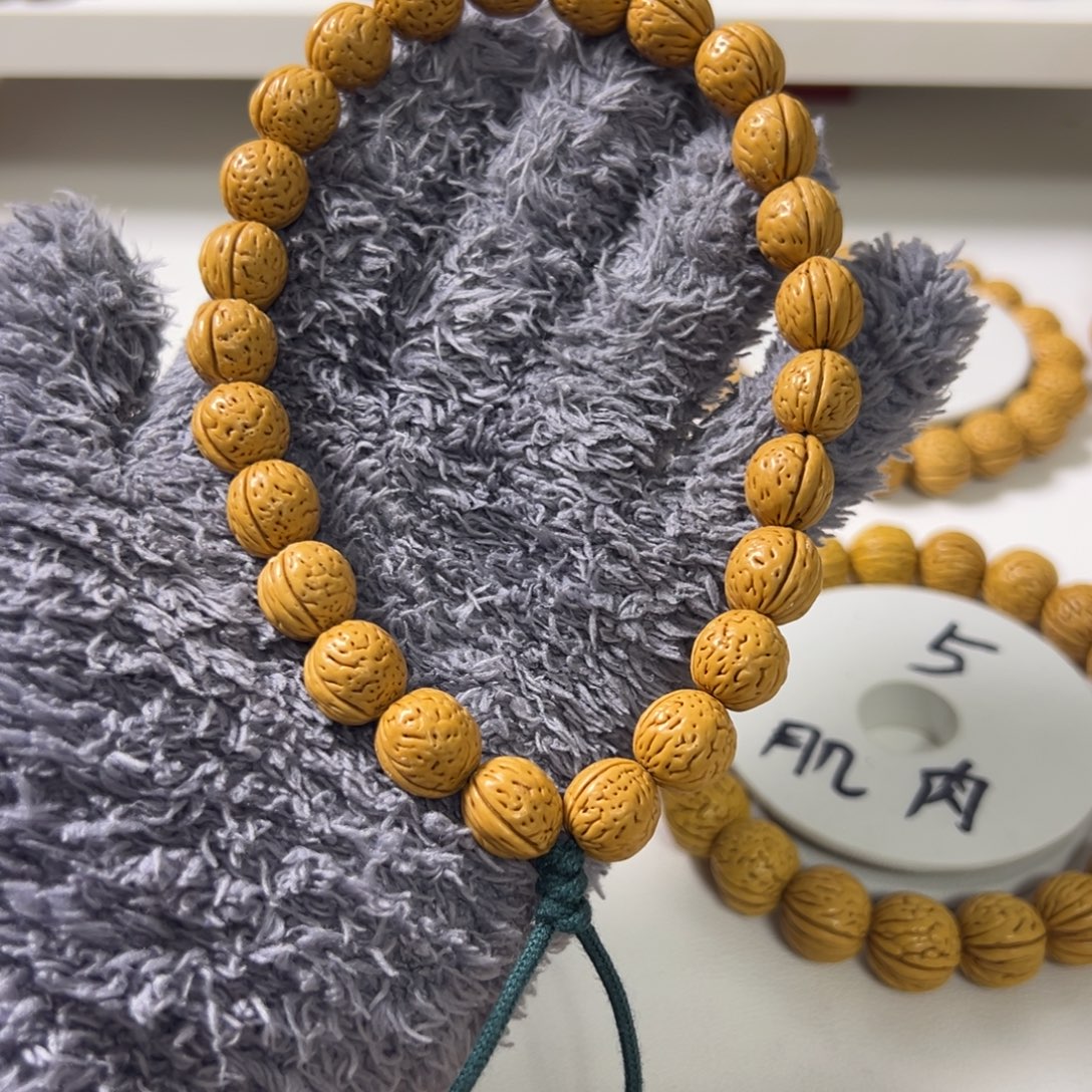 桃核把件野生桃核