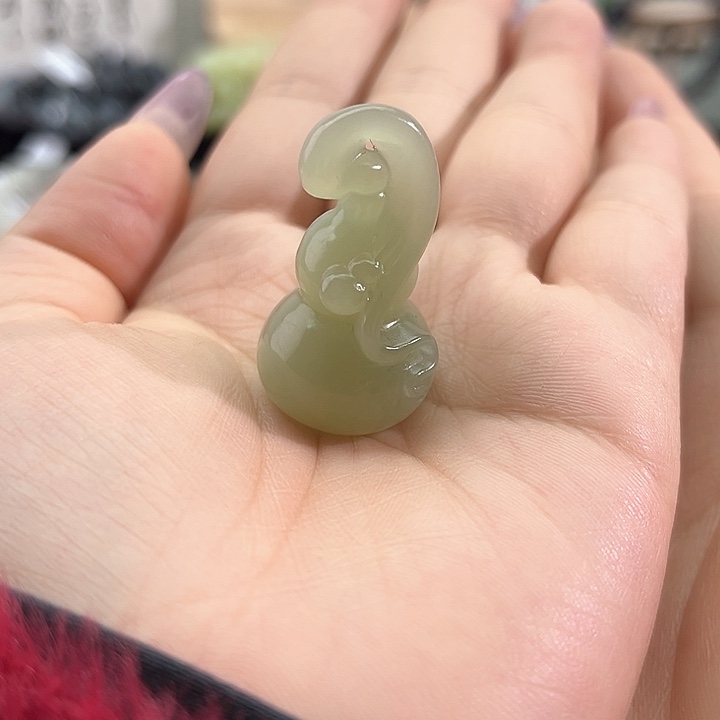 和田玉颈饰未镶嵌浅湖水葫芦