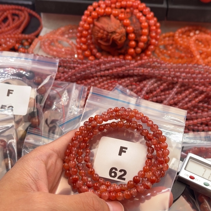 南红玛瑙未镶嵌多样性发货默认微瑕称重5mm