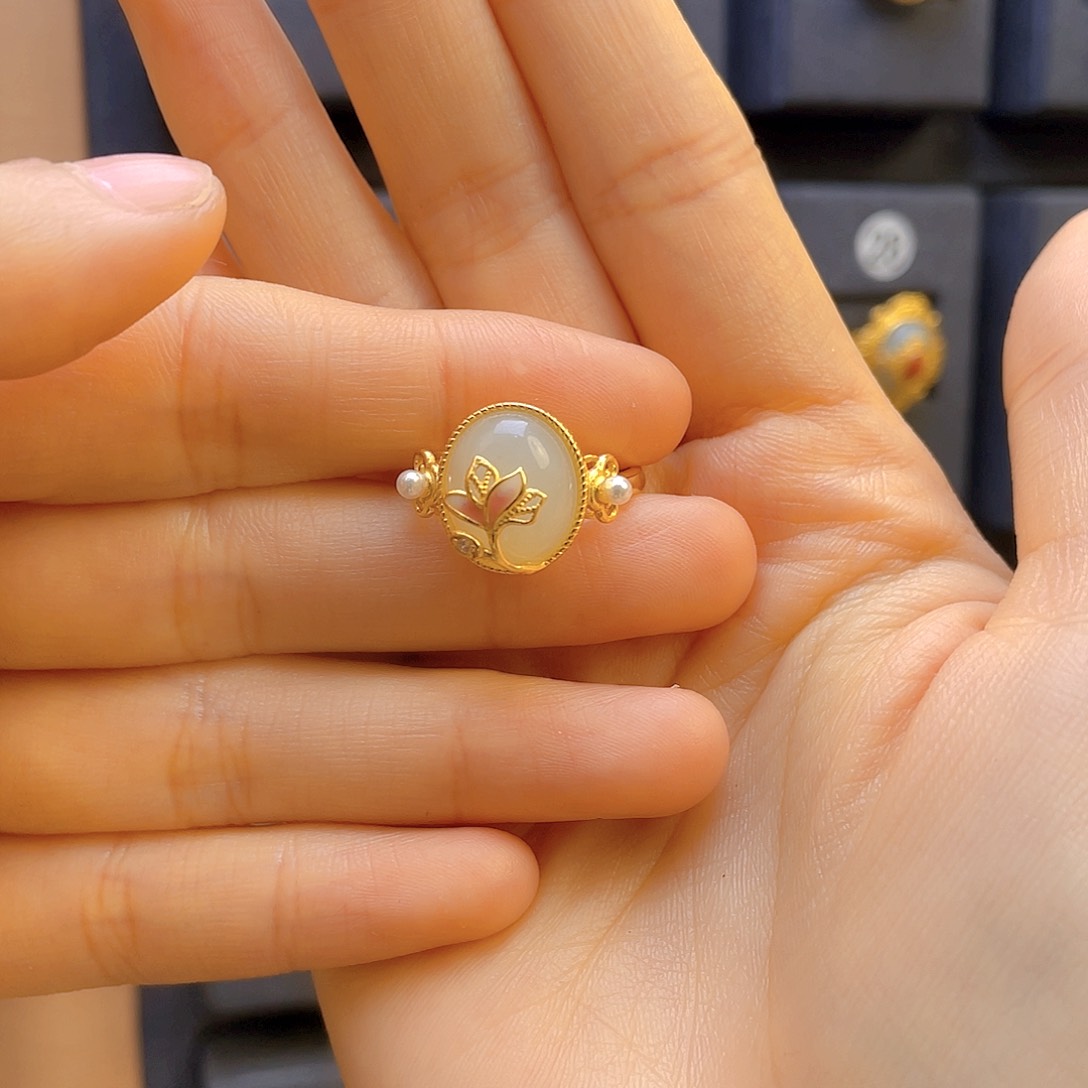 和田玉戒指银S925镀金镶嵌