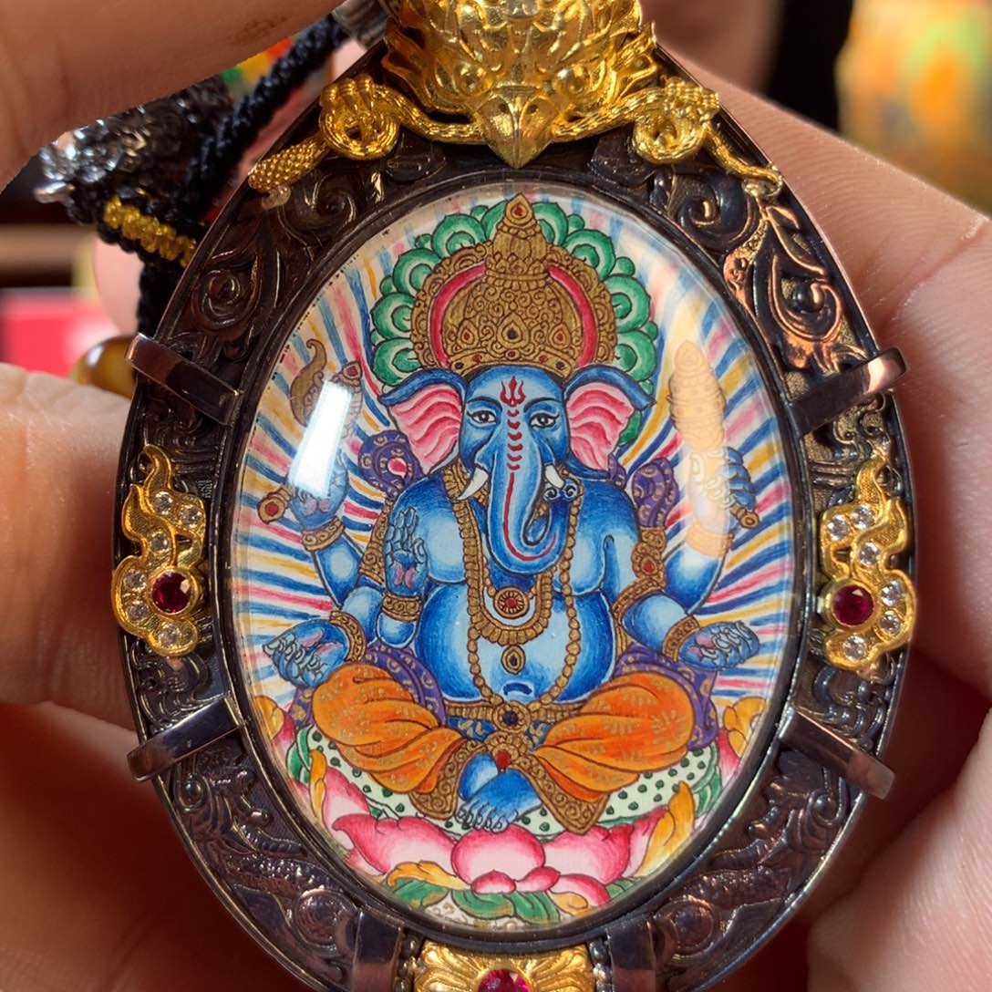 吊坠t****r热贡纯手绘唐卡象神