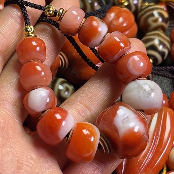 颈饰琉璃茂*琉璃………..