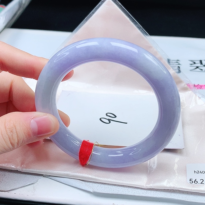 翡翠手镯（圆镯）未镶嵌缅甸天然a货手镯56+